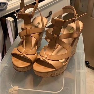 Guess wedges
